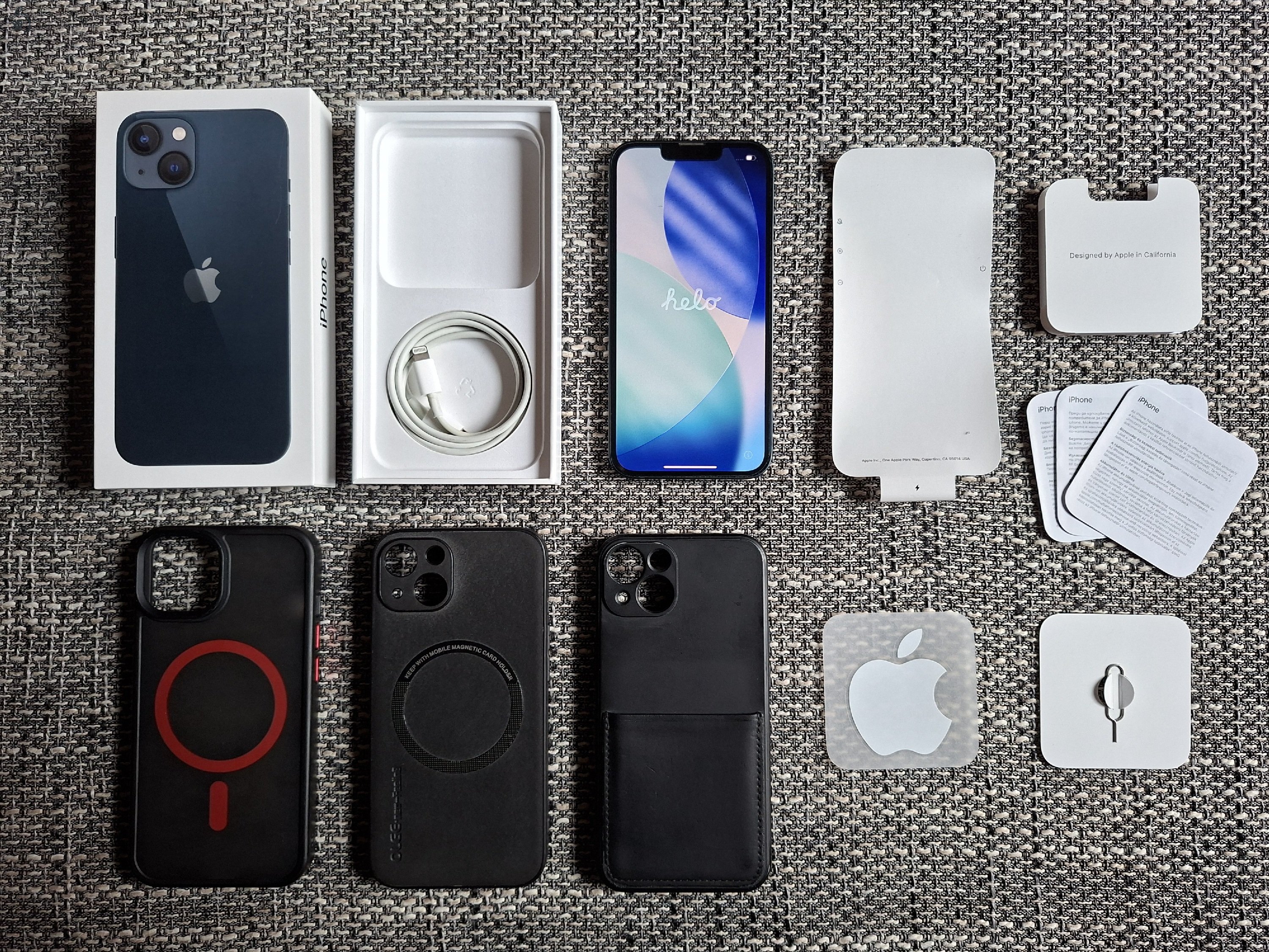 iPhone 13 Midnight (éjfekete) 128 GB kártyafüggetlen + Ajándék tokok