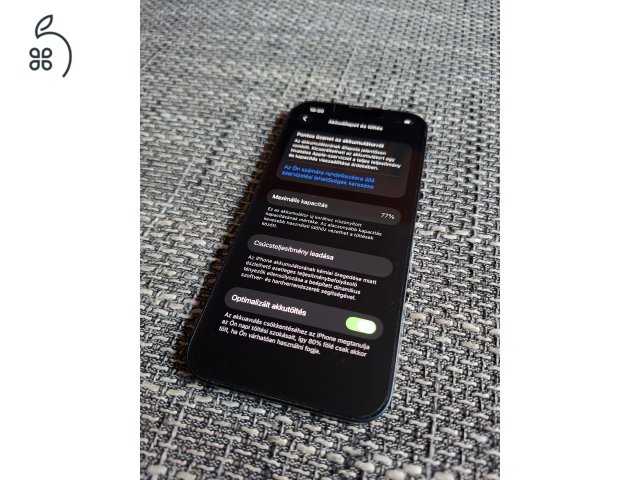 iPhone 13 Midnight (éjfekete) 128 GB kártyafüggetlen + Ajándék tokok