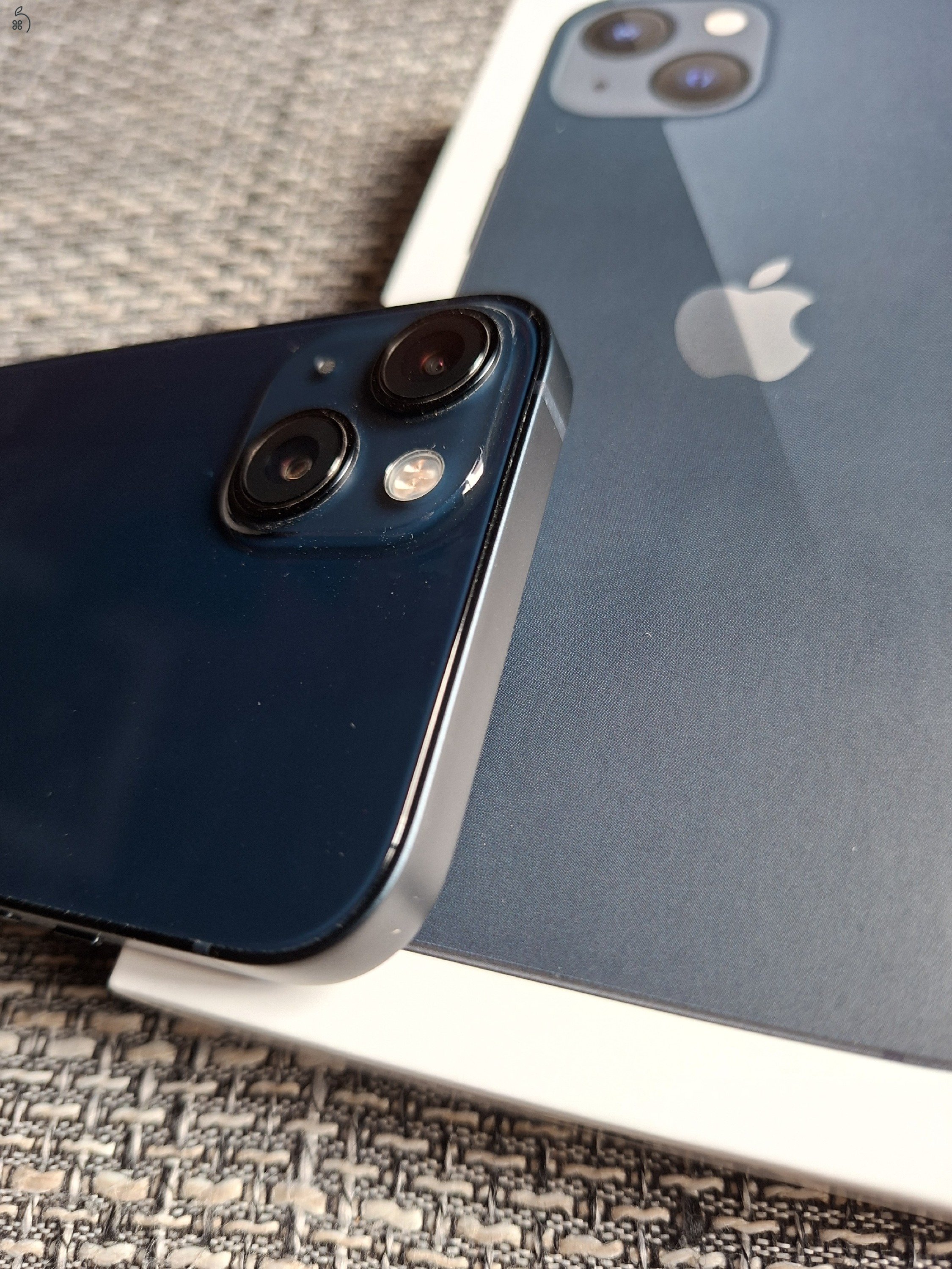 iPhone 13 Midnight (éjfekete) 128 GB kártyafüggetlen + Ajándék tokok