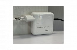Használt USB-C adapter 70W Magsafe 3 kábellel