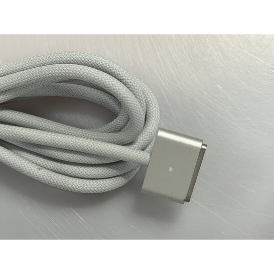 Használt USB-C adapter 70W Magsafe 3 kábellel