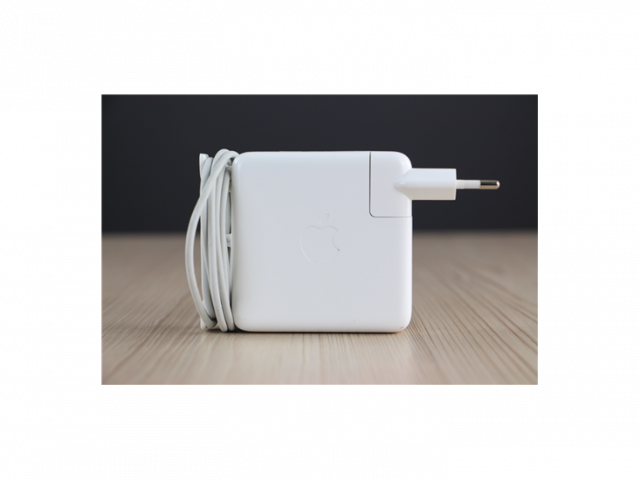 Használt Apple MagSafe 2 Adapter 85W