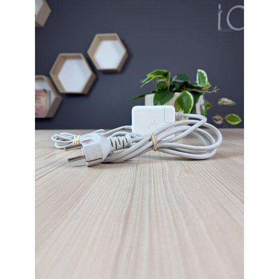 Használt Apple Magsafe 1 adapter 60W