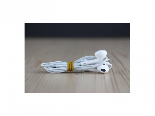 Újszerű Apple EarPods 3,5 mm-es jack csatlakozóval