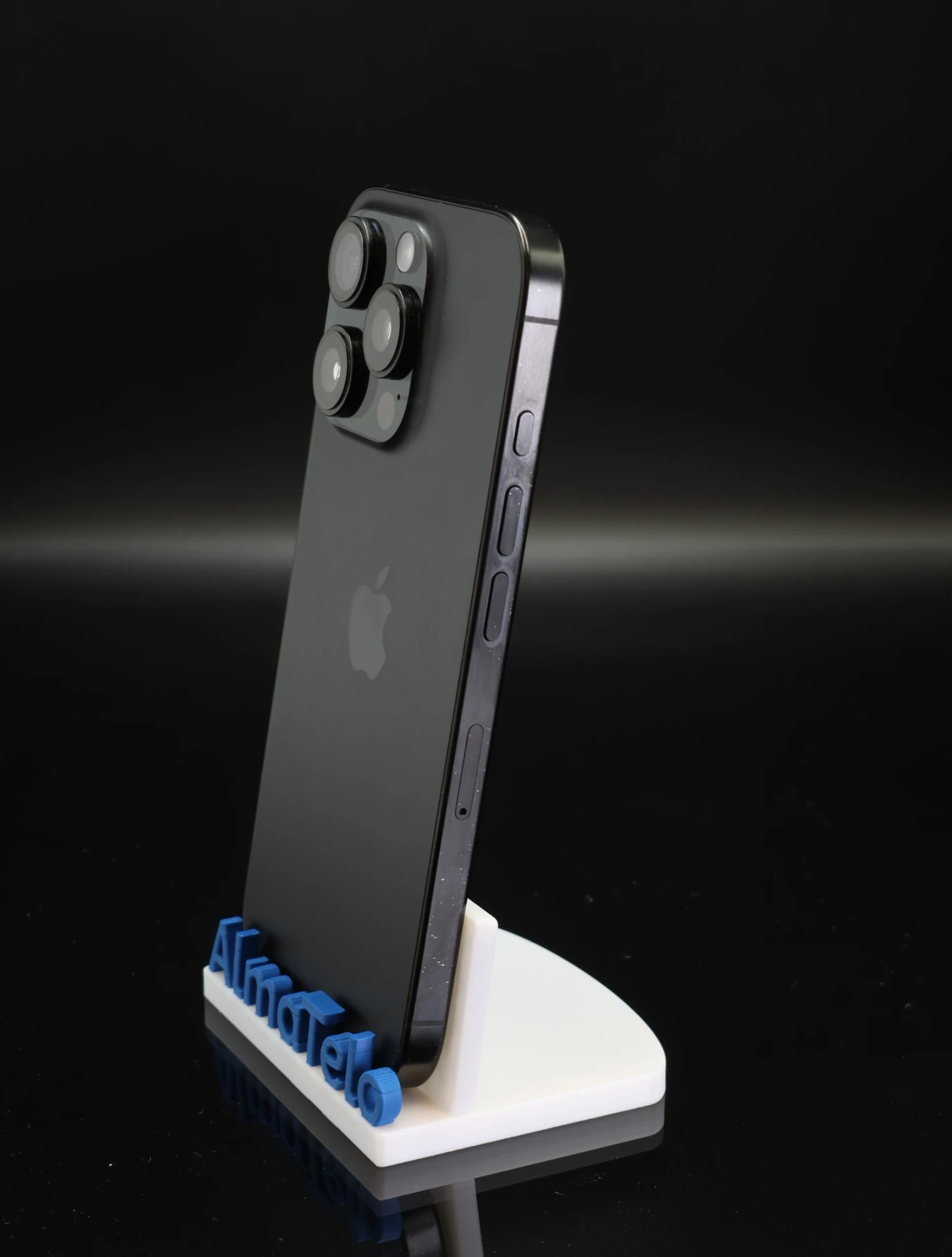 Apple iPhone 16 Pro 128 GB Black Titanium 99% akku - 12 HÓ GARANCIA