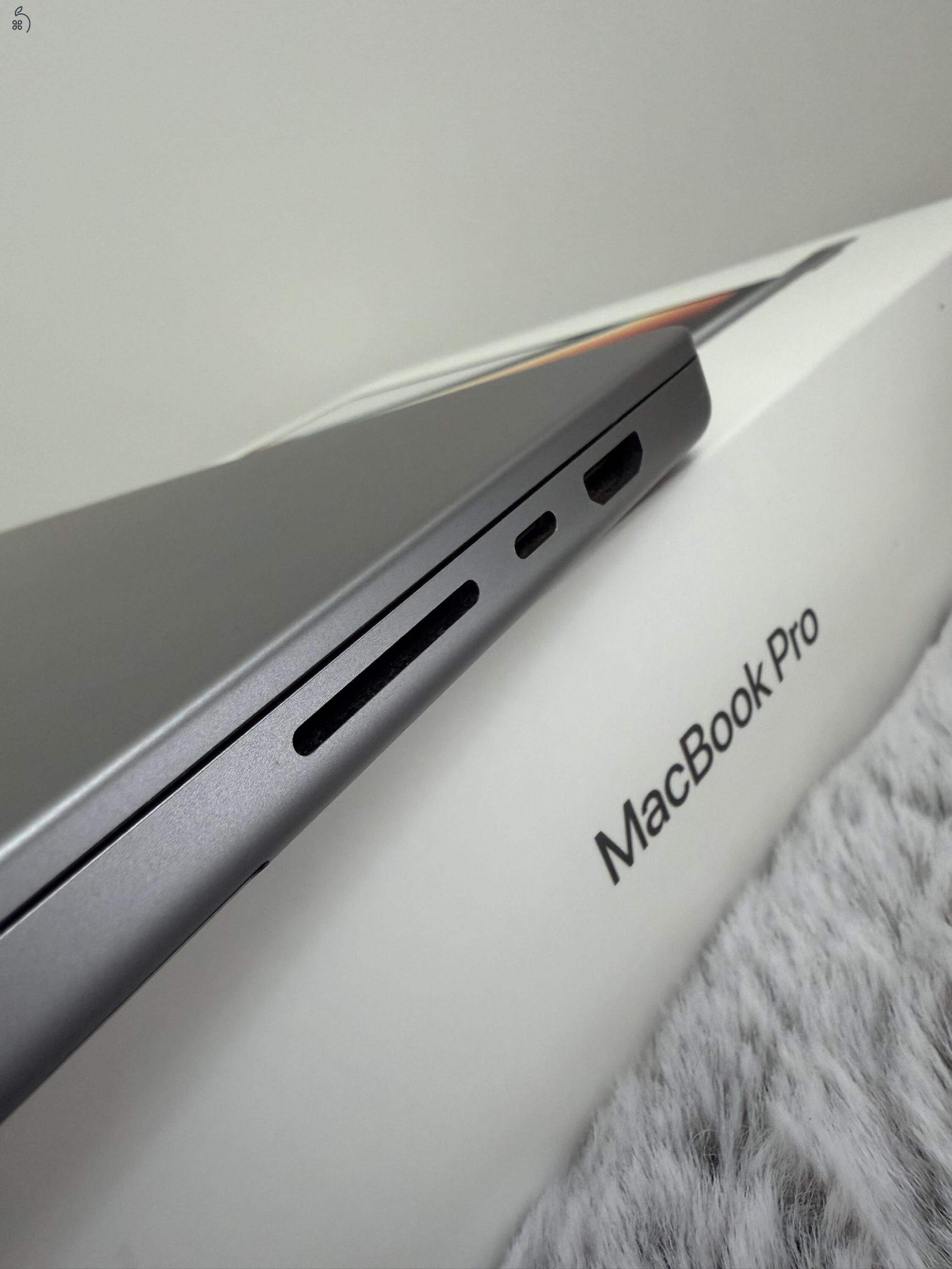 Apple MacBook Pro 2021 16