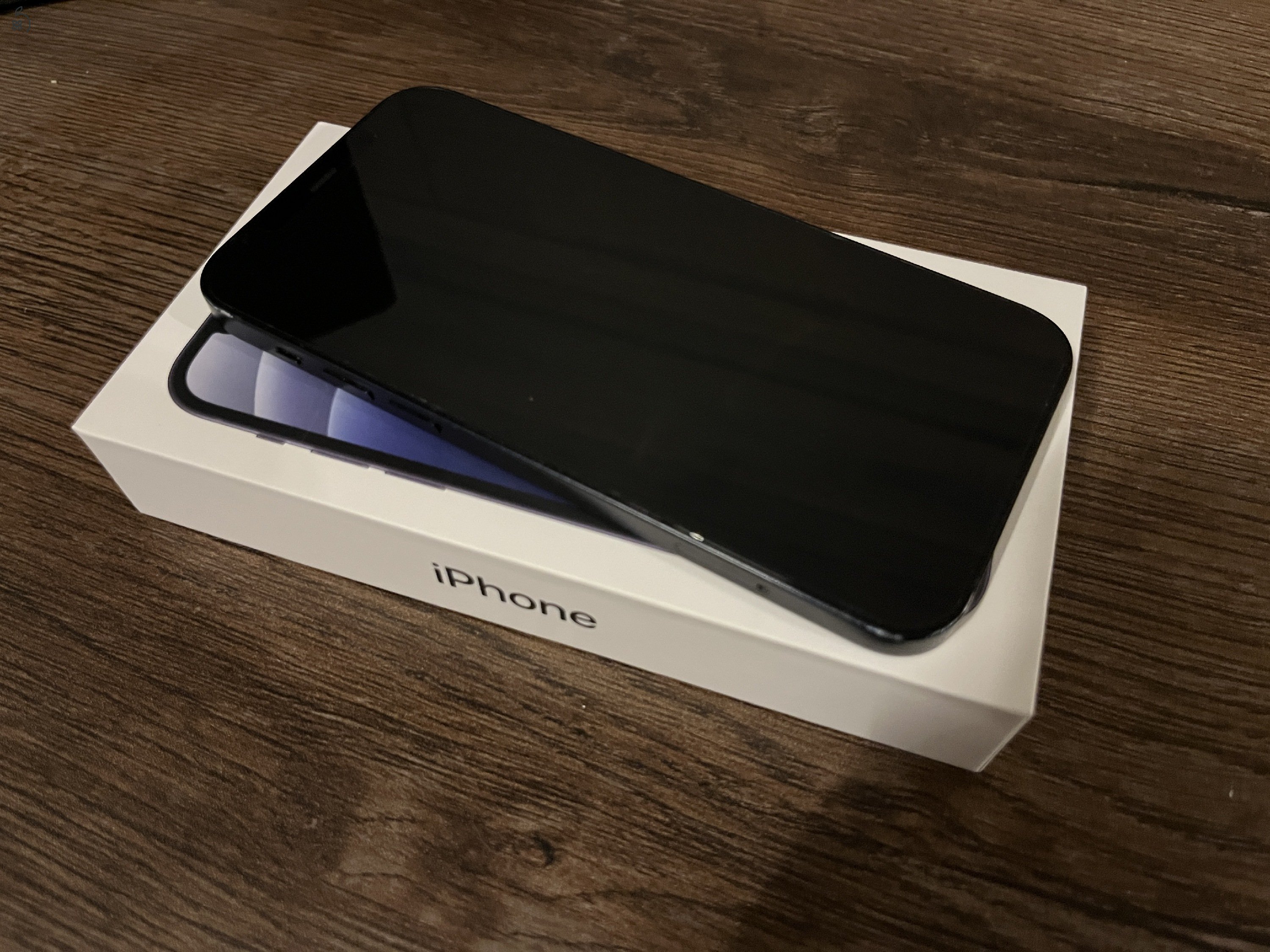 iPhone 12 64GB, 84% gyári akku, független, megkímélt 