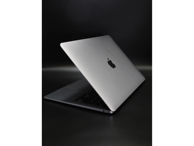 Apple MacBook Air 13″ 2020 M1 256 GB Space Gray 88% akku - 12 HÓ GARANCIA
