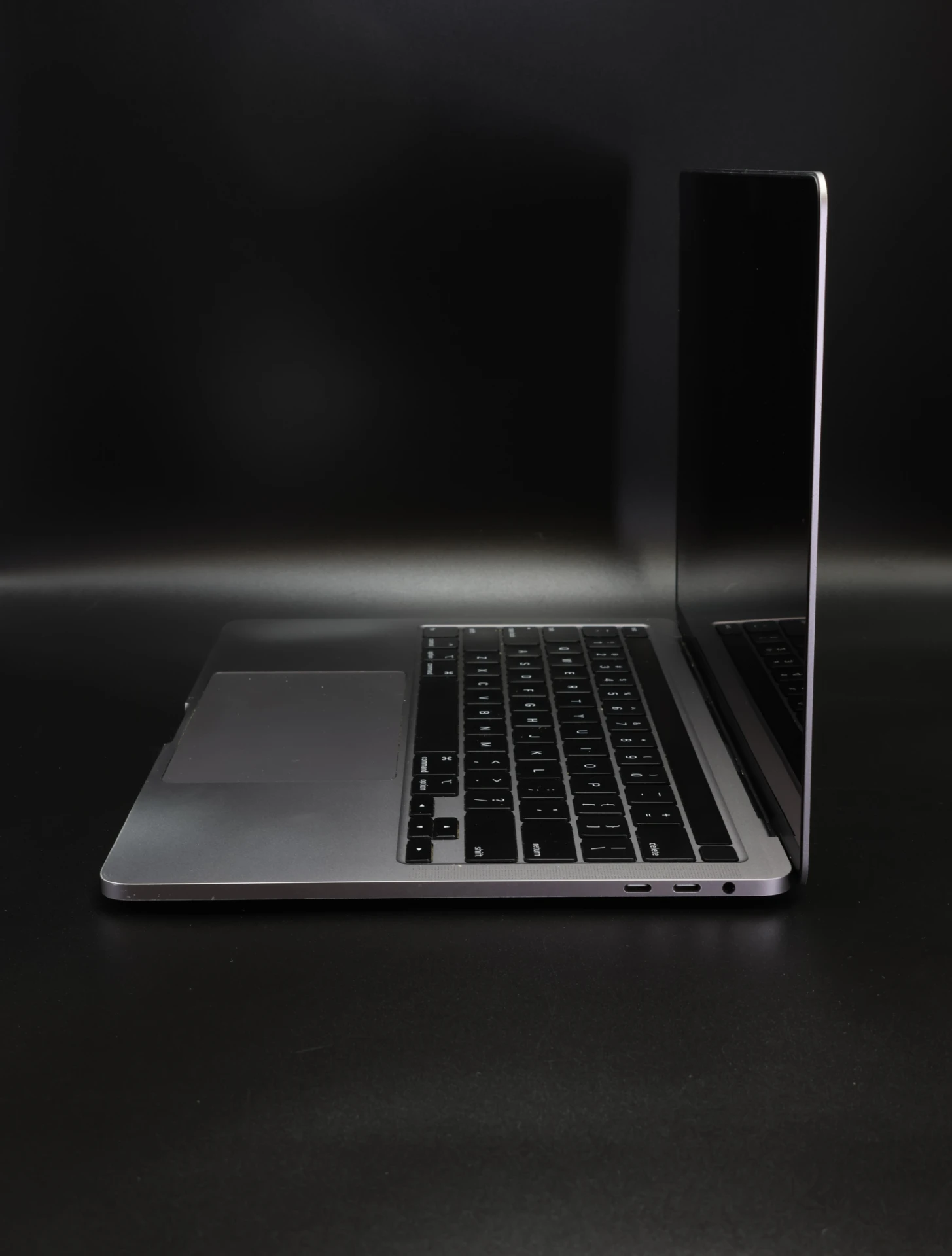 Apple MacBook Pro 13″ 2020 i7 512 GB Space Gray 341% akku - 12 HÓ GARANCIA