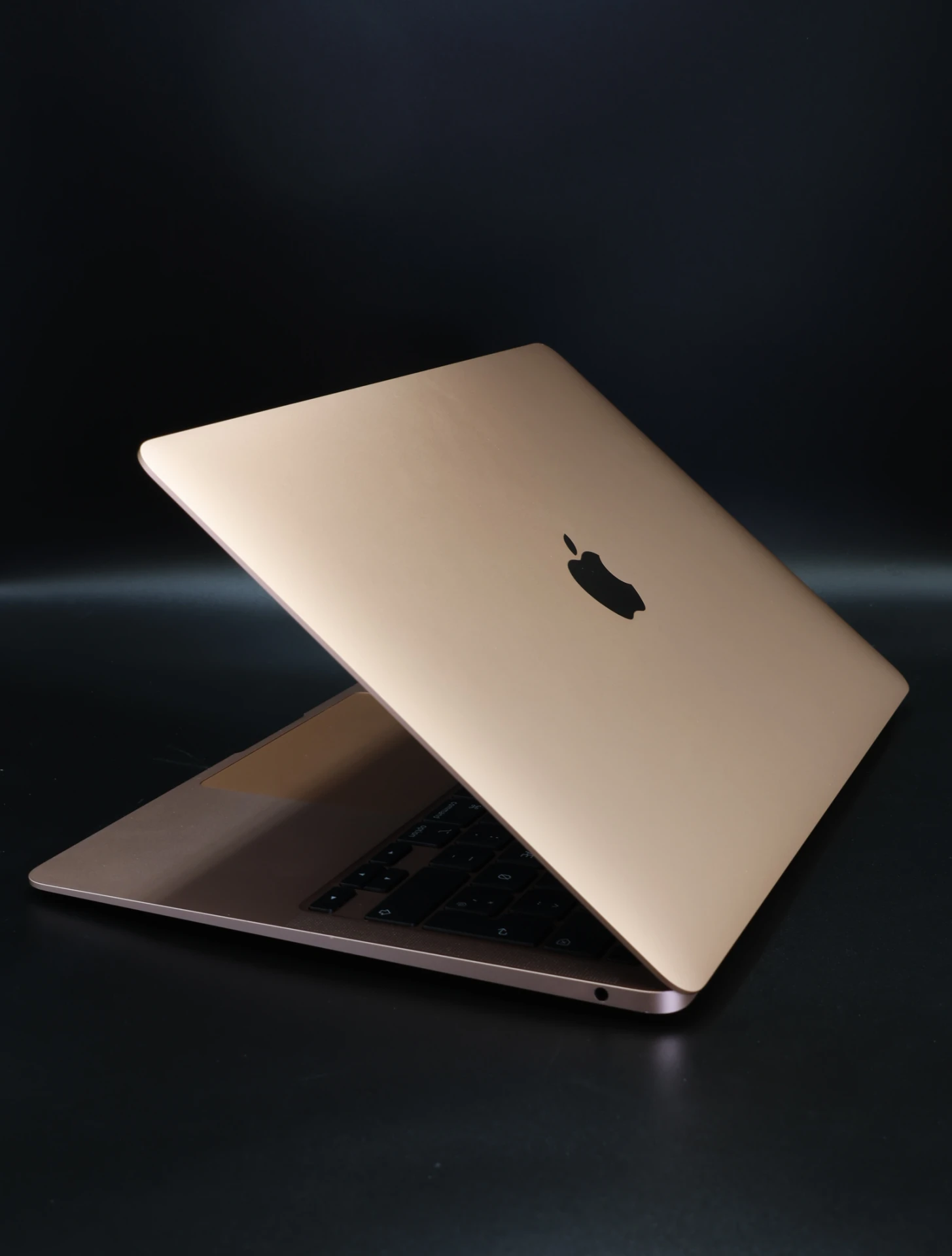 Apple MacBook Air 13″ 2020 M1 256 GB Gold 86% akku - 12 HÓ GARANCIA
