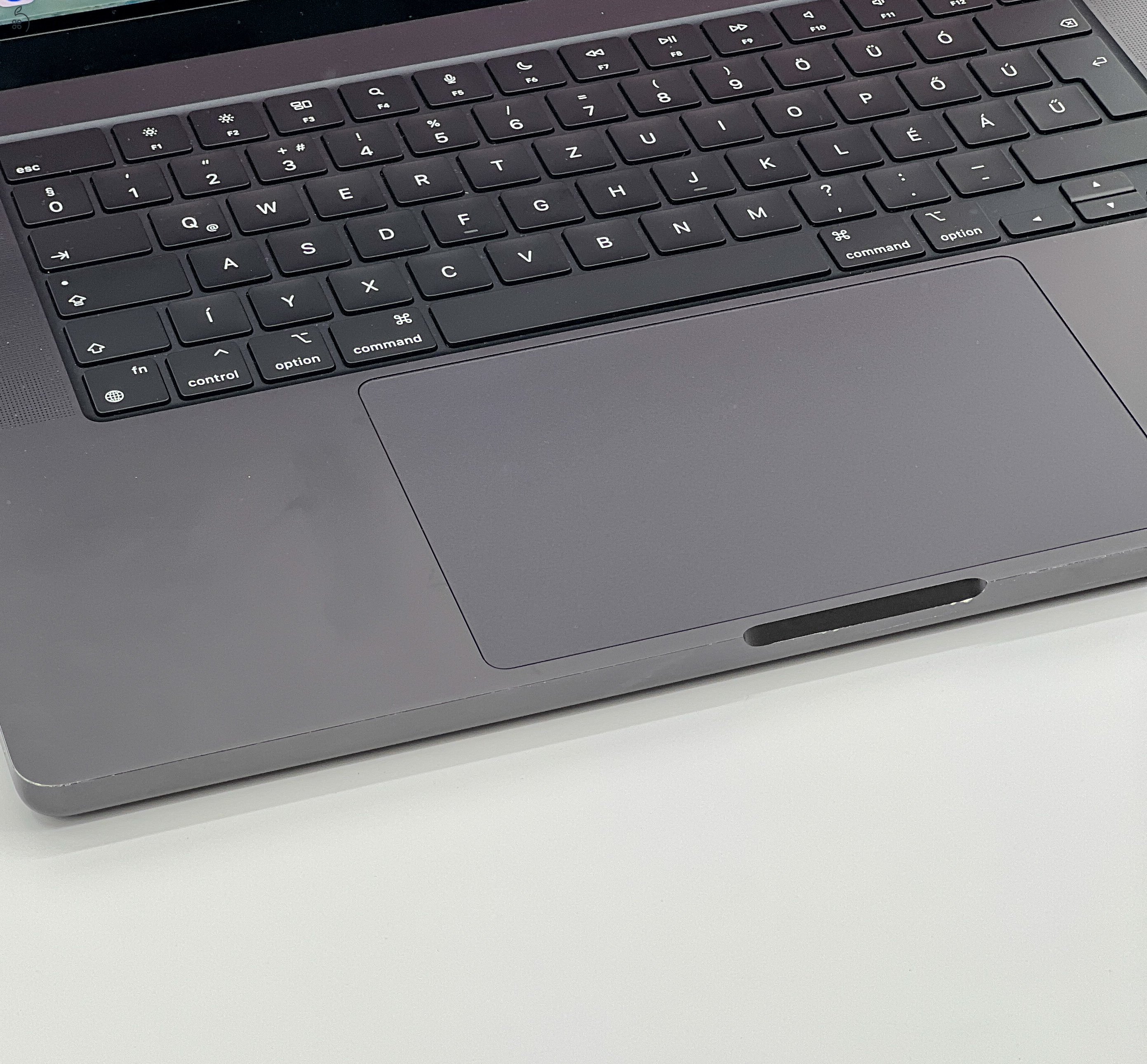 MacBook Pro 16