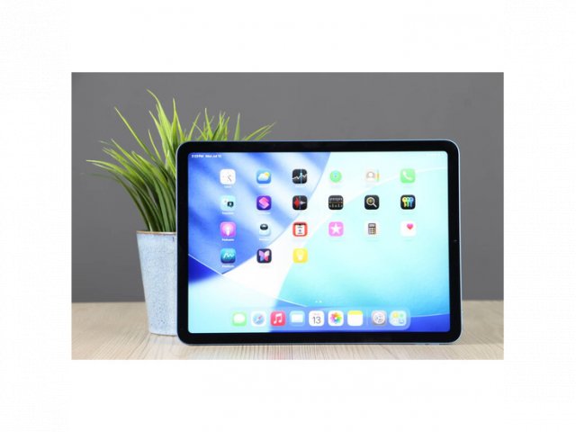 Használt Apple iPad Air 5 64GB kék Wifi A US-8226