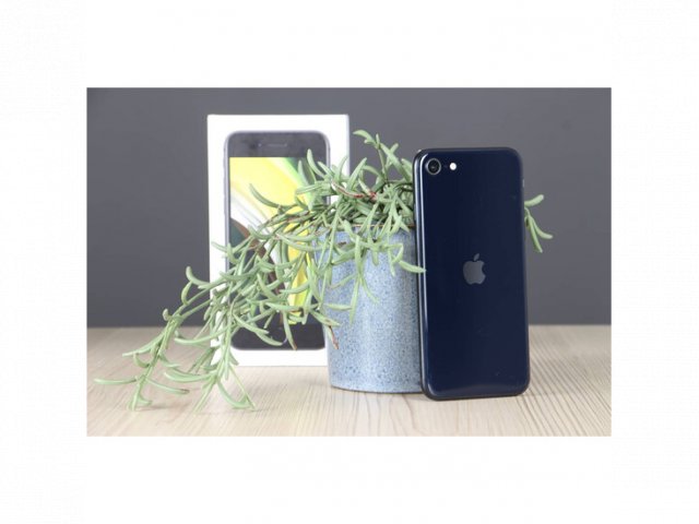 Használt Apple iPhone SE 2022 128GB midnight C+ US-8171