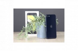 Használt Apple iPhone SE 2022 128GB midnight C+ US-8171