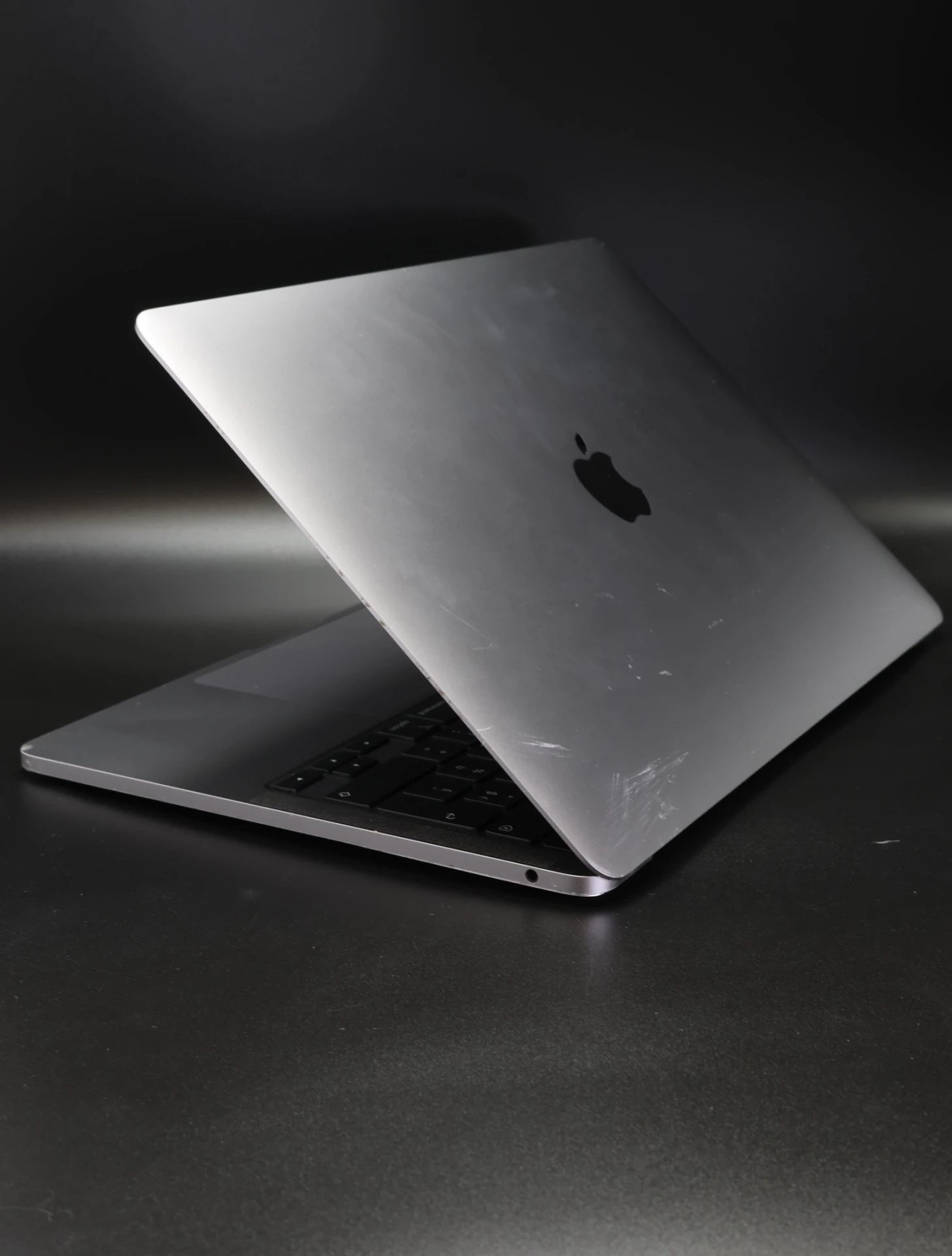 Apple MacBook Pro 13″ 2020 M1 256 GB Space Gray 93% akku - 12 HÓ GARANCIA