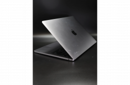 Apple MacBook Pro 13″ 2020 M1 256 GB Space Gray 93% akku - 12 HÓ GARANCIA