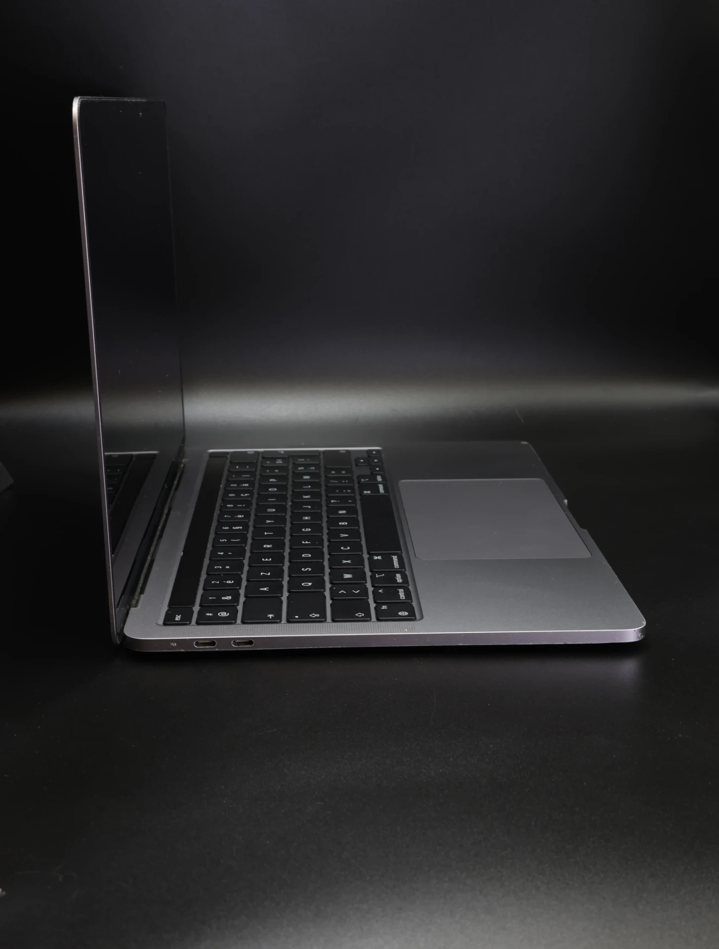 Apple MacBook Pro 13″ 2020 M1 256 GB Space Gray 93% akku - 12 HÓ GARANCIA