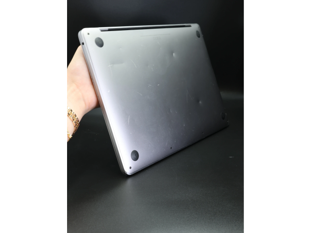 Apple MacBook Pro 13″ 2020 M1 256 GB Space Gray 93% akku - 12 HÓ GARANCIA
