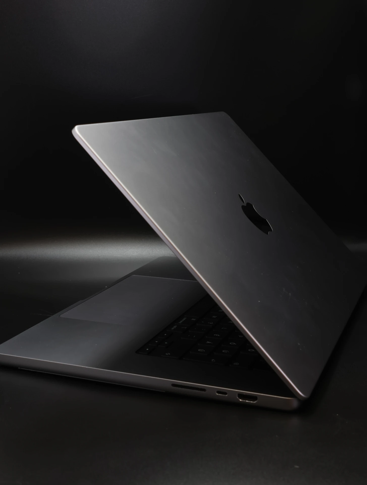Apple MacBook Pro 16″ 2021 M1 Pro 1TB Space Gray 89% akku - 12 HÓ GARANCIA