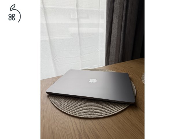 Apple MacBook Air 15” M3 / 8 GB / 256 GB