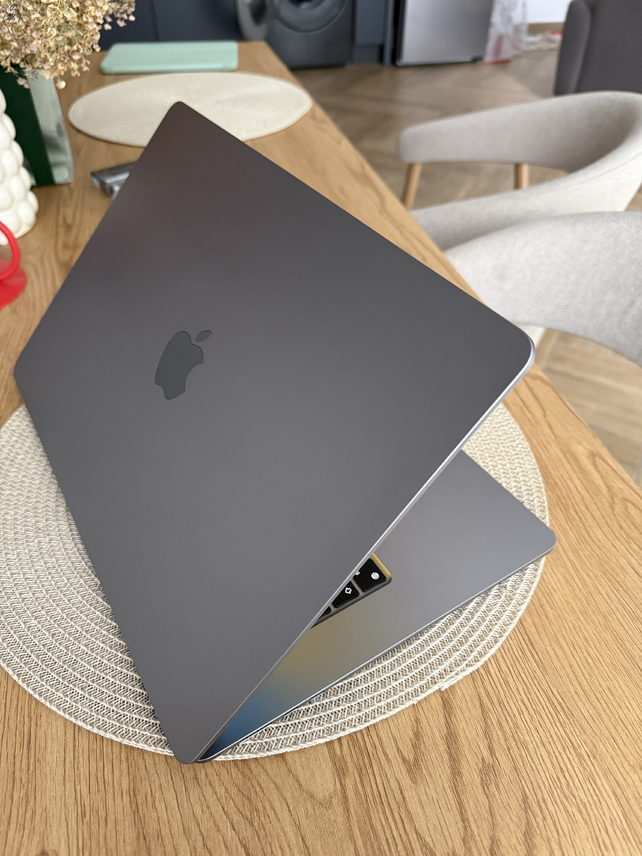 Apple MacBook Air 15” M3 / 8 GB / 256 GB