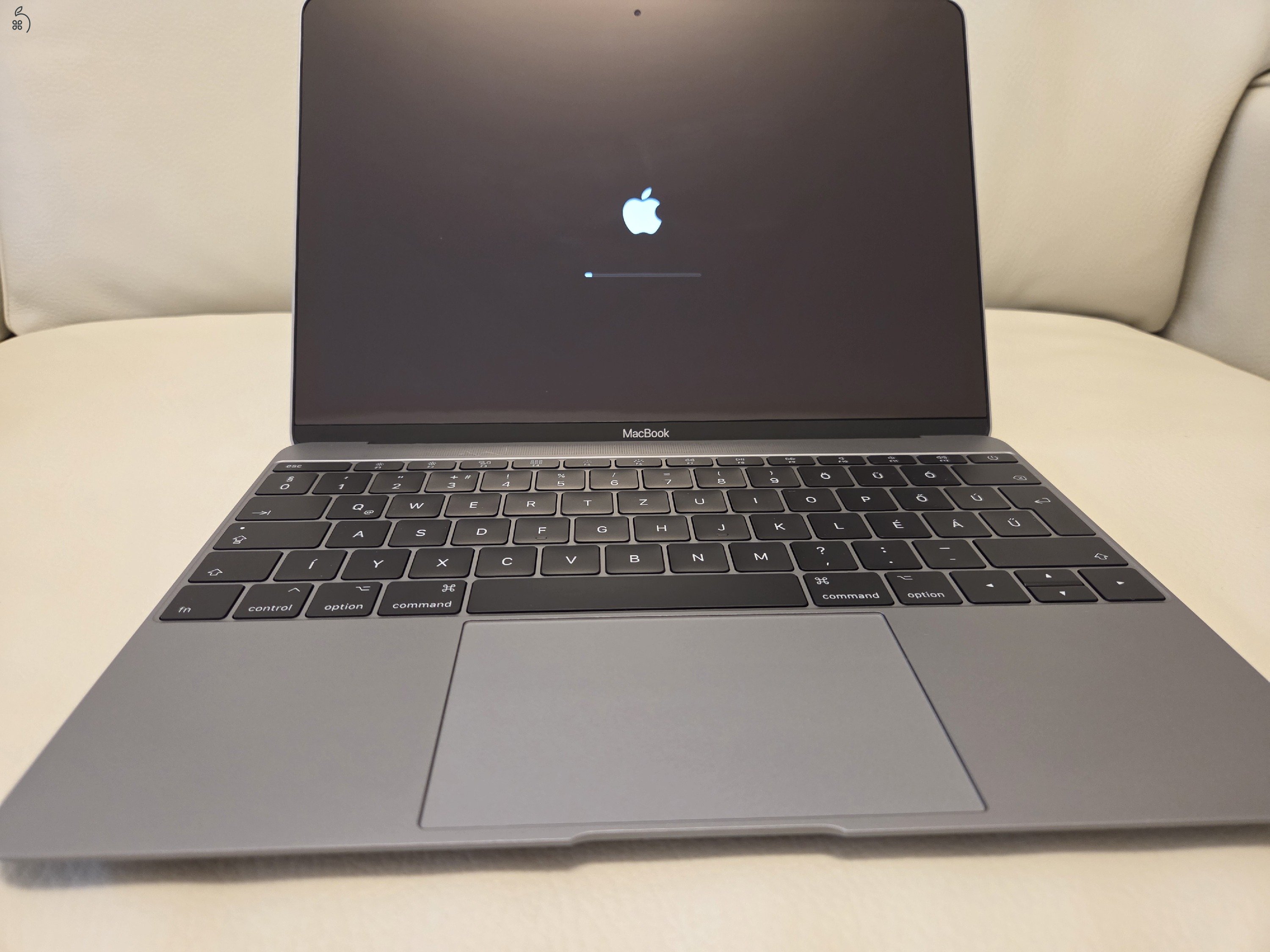 Apple MacBook Retina 12