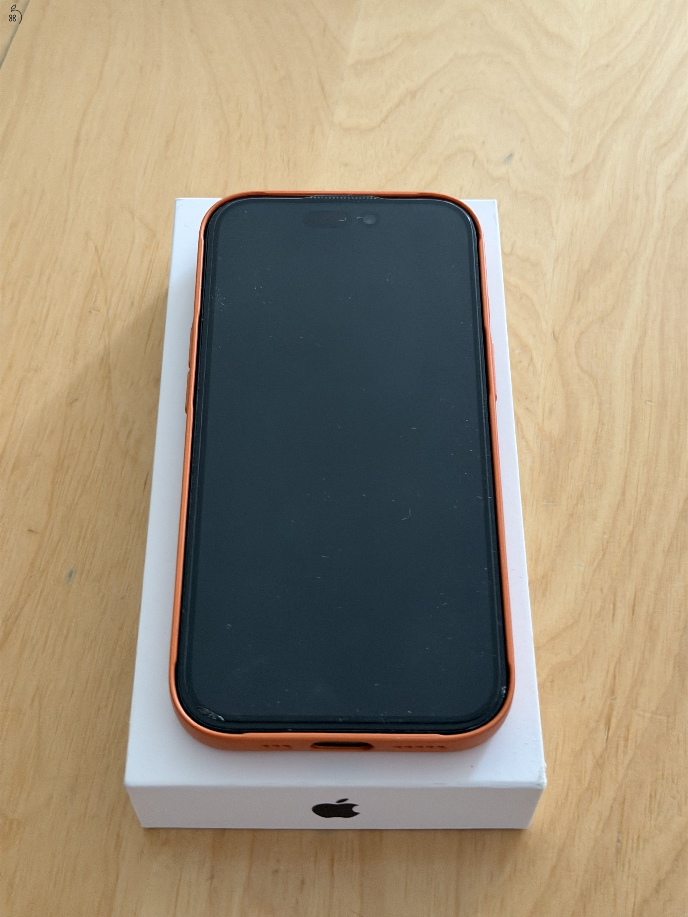 Eladó iPhone mobiltelefon újszerű akkumulátorral és Gorilla Glass védelemmel