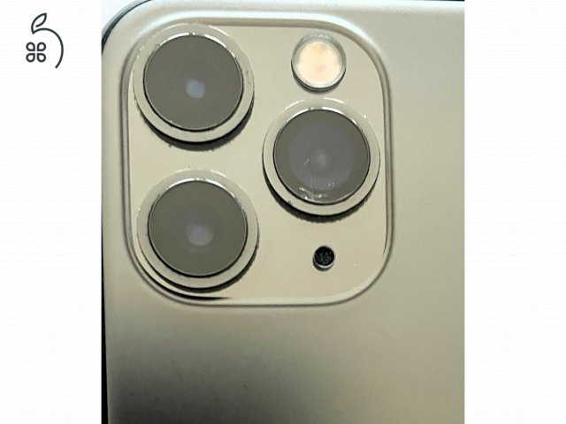 iPhone 11 Pro - 256 GB - Space Grey - apró hibával