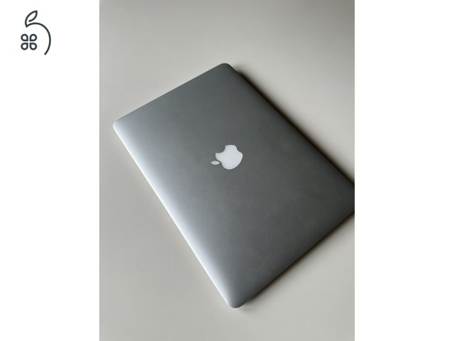 MacBook Air 13” 2017 – i5 / 8 GB RAM / 128 GB SSD
