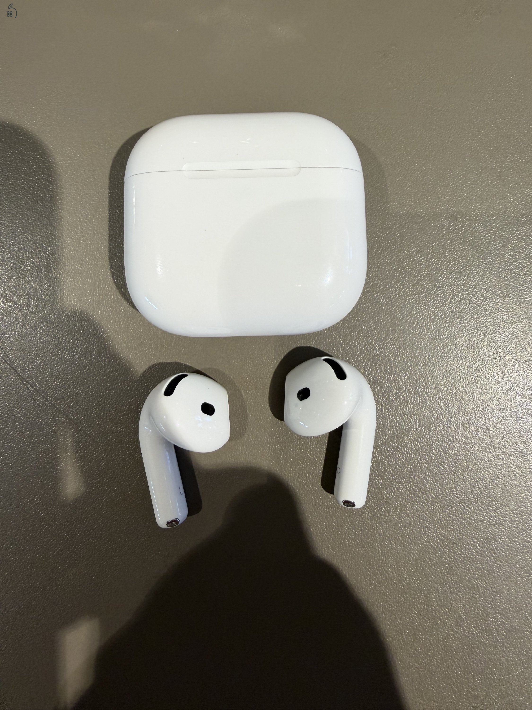 Apple AirPods 4 (ANC)