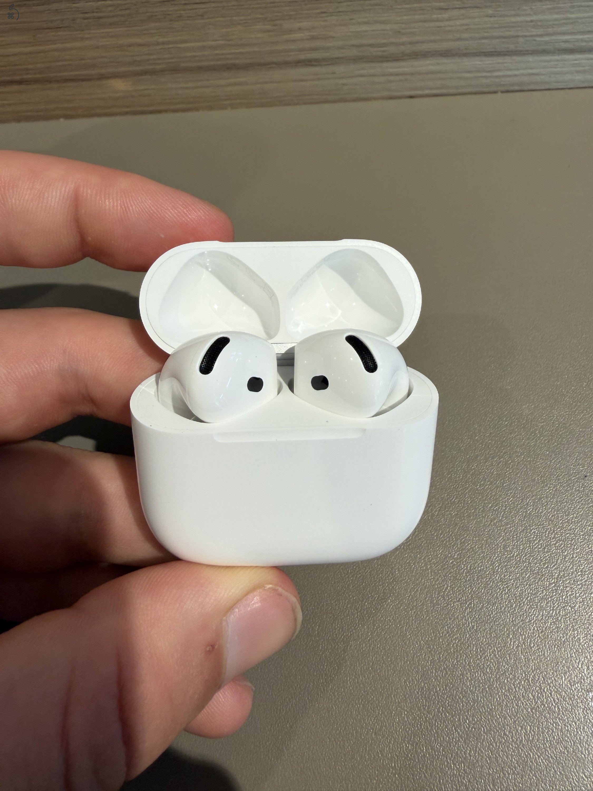 Apple AirPods 4 (ANC)
