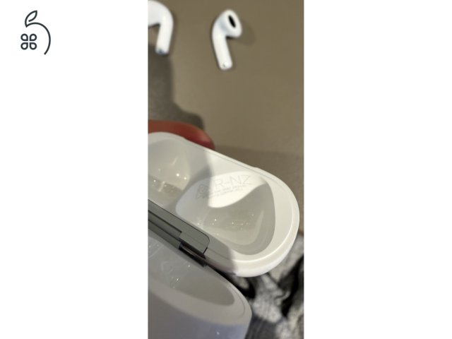 Apple AirPods 4 (ANC)
