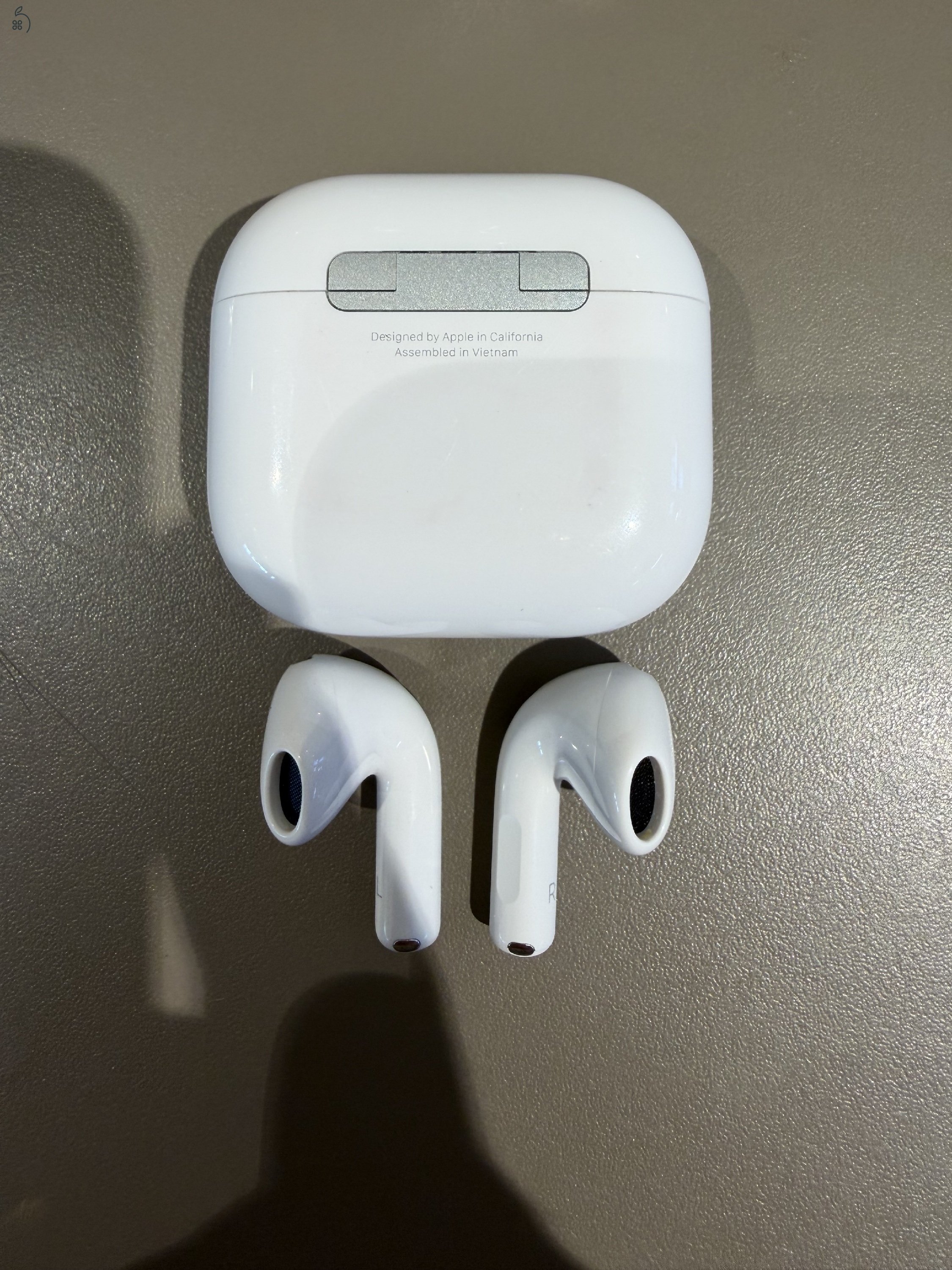 Apple AirPods 4 (ANC)