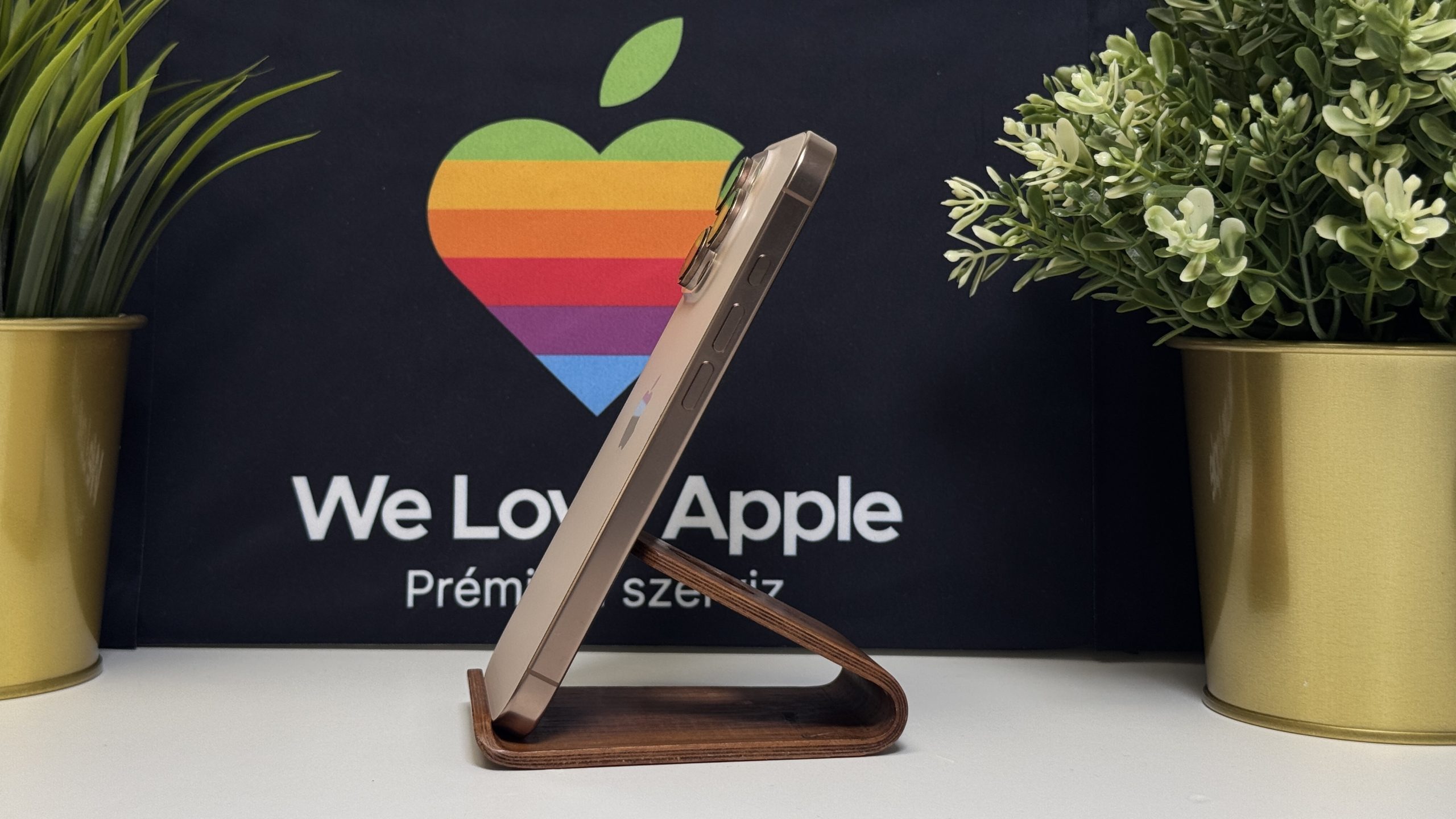 iPhone 16 Pro 256GB, Sivatagszínű Titán, Független, Számla, 2 Év Garancia, 88%