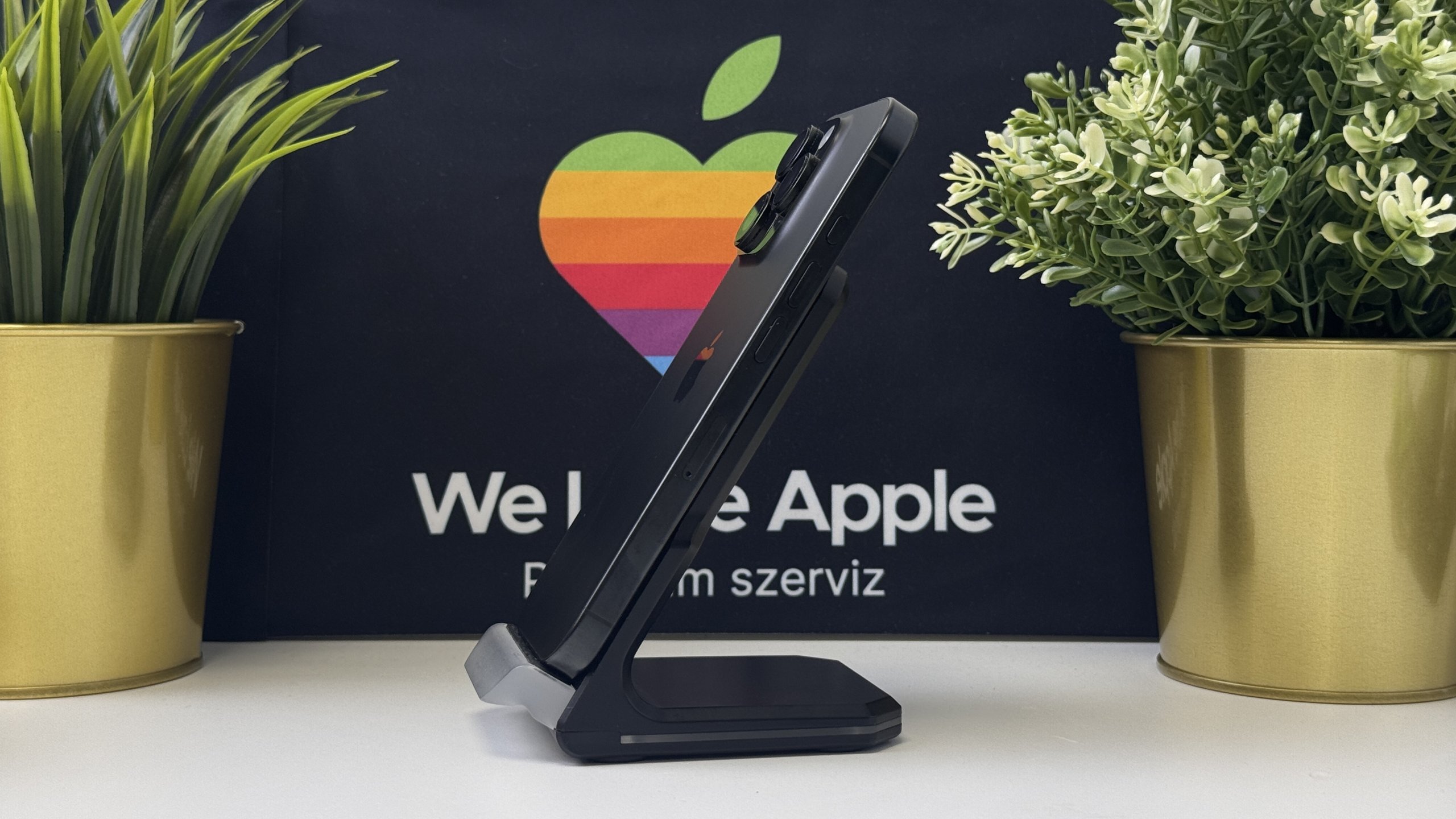 iPhone 16 Pro 128GB, Fekete Titán, Független, Számla, 2 Év Garancia, 88%
