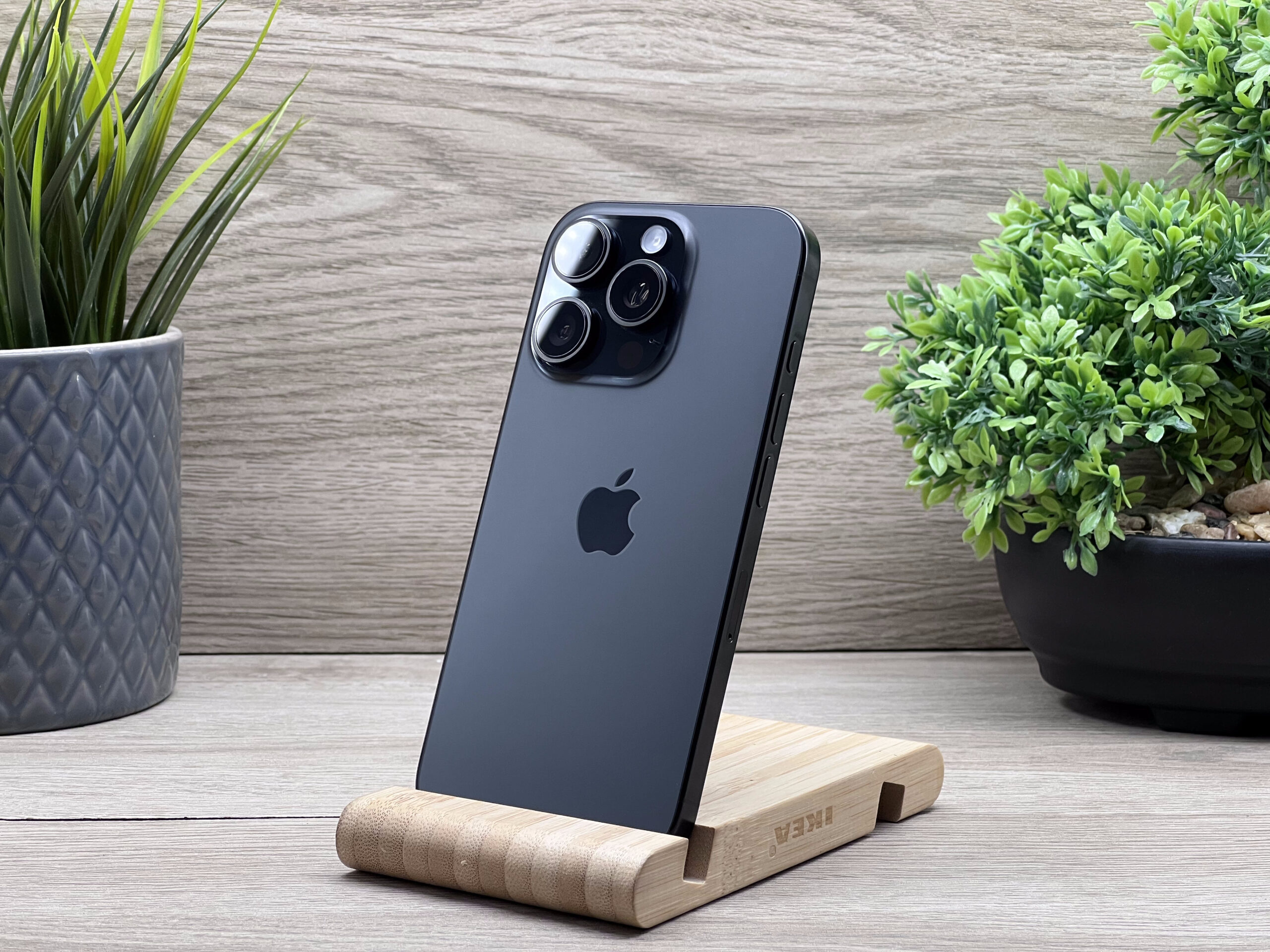 Hibátlan iPhone 16 Pro Black titanium 128GB 2 ÉV Garanciával 95%