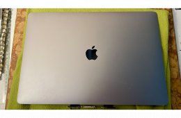 MacBook Pro 2019 Space Gray 16'' kijelző