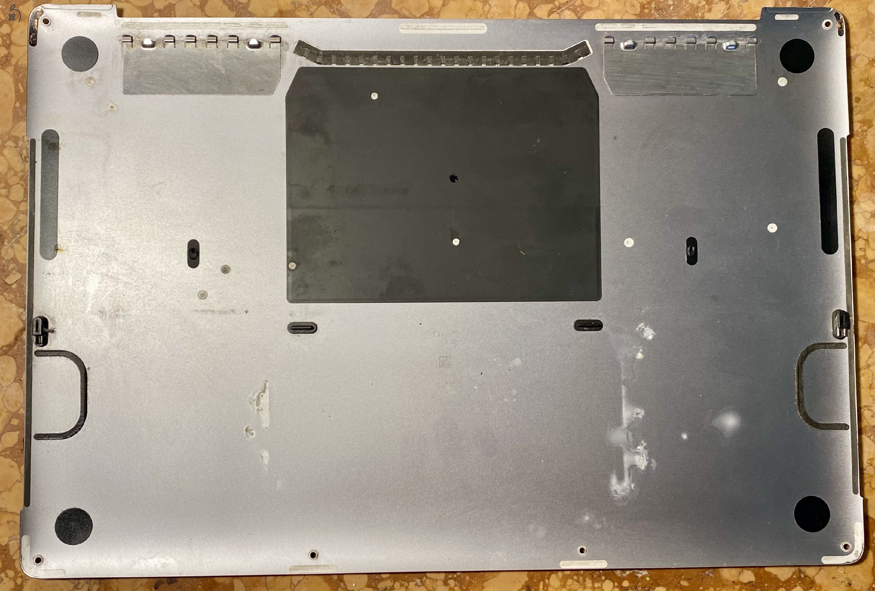 Alsó fedőlap - MacBook Pro 2019 16'' Space Gray