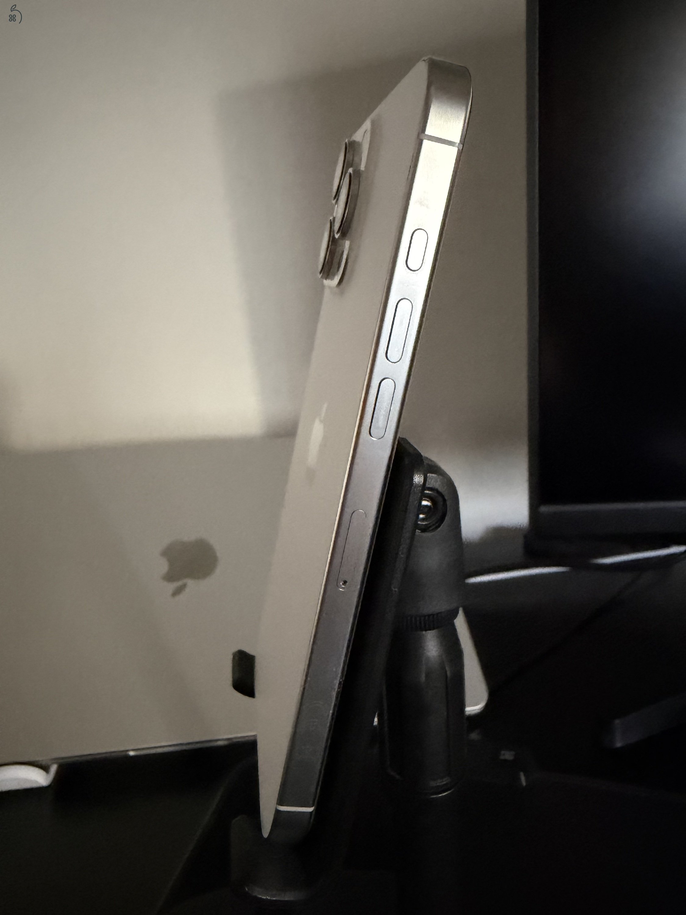 iPhone 16 pro max Fehér Titán 