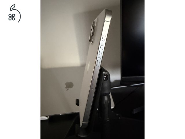 iPhone 16 pro max Fehér Titán 