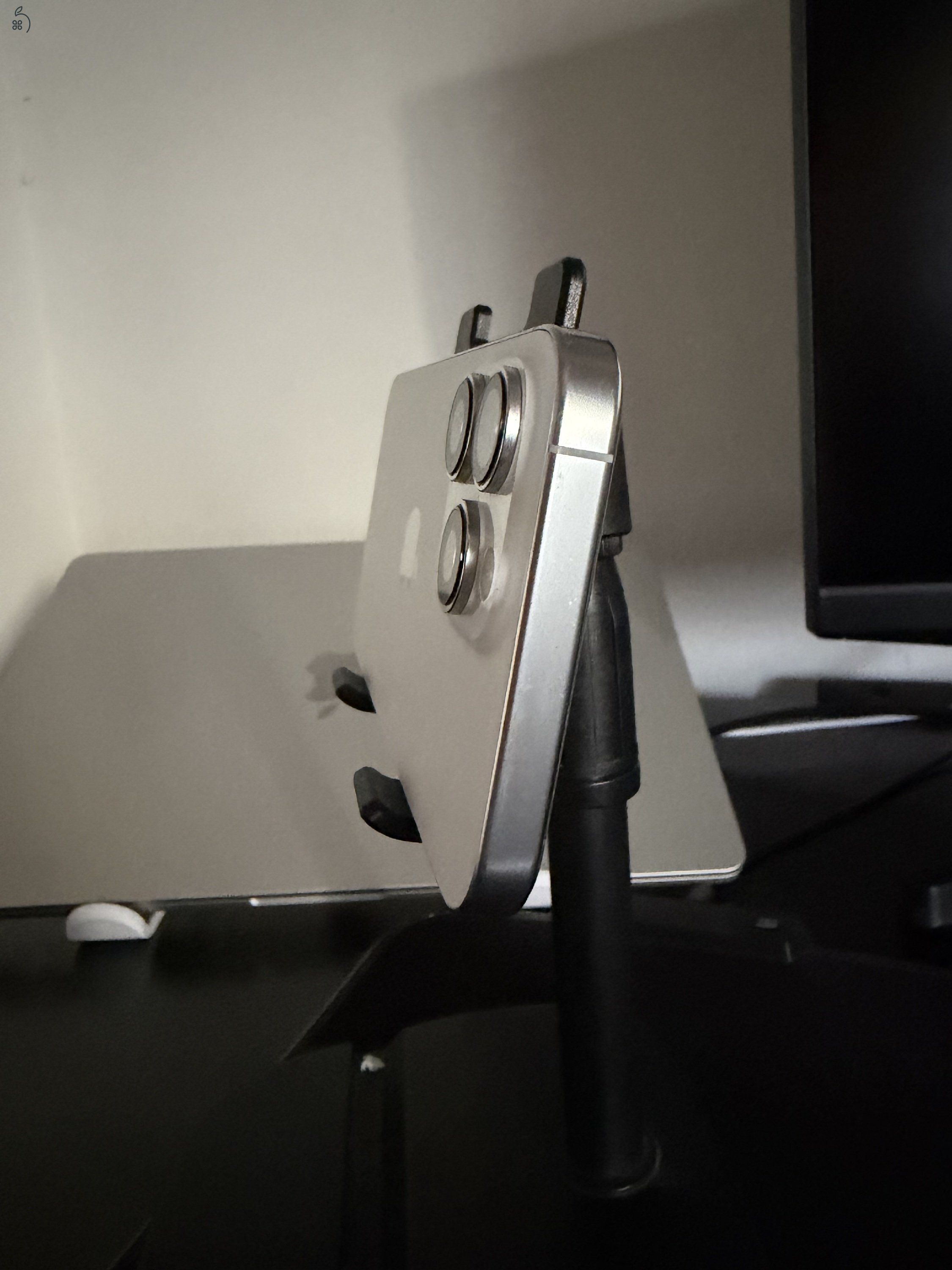 iPhone 16 pro max Fehér Titán 