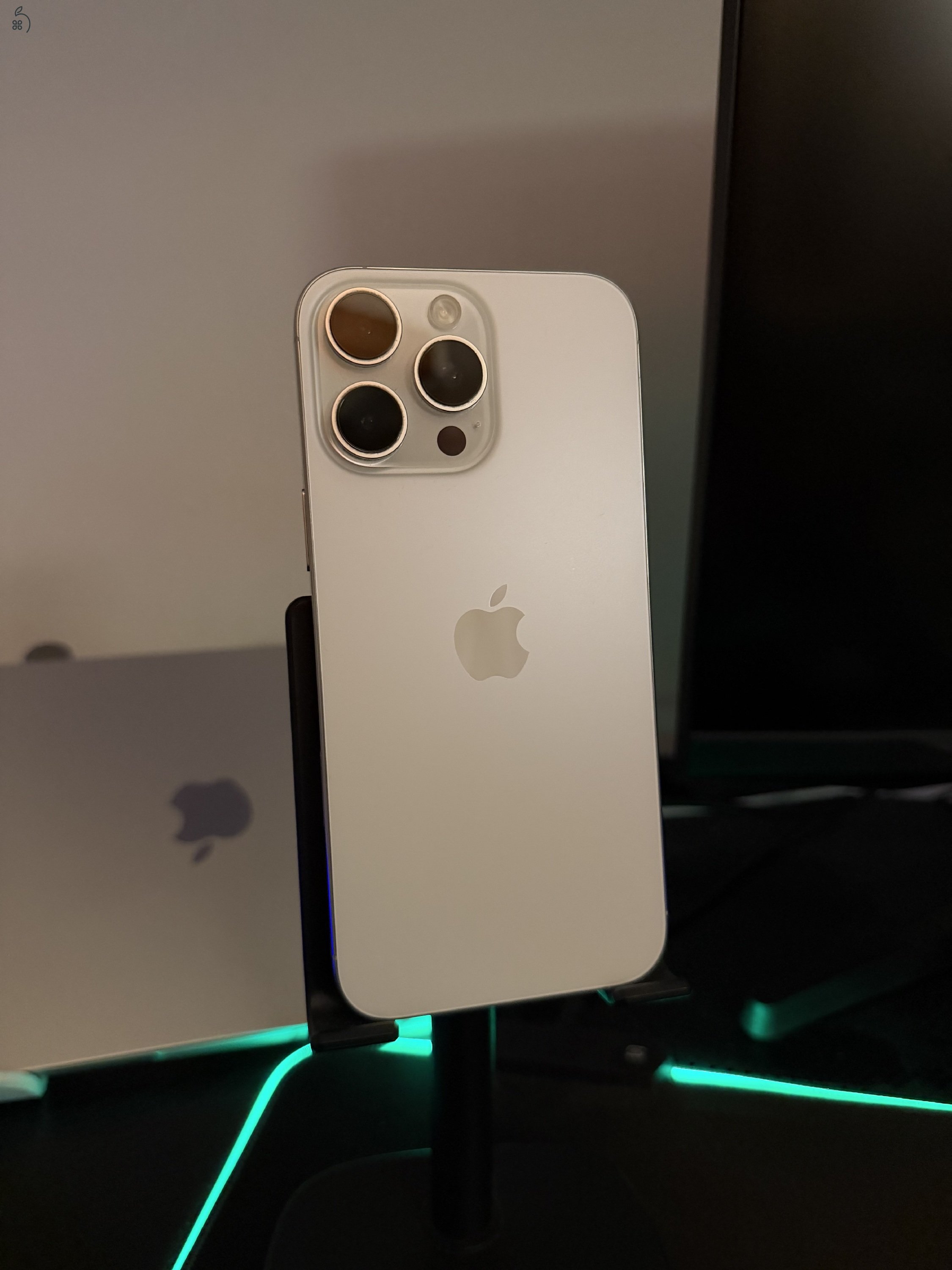 iPhone 16 pro max Fehér Titán 