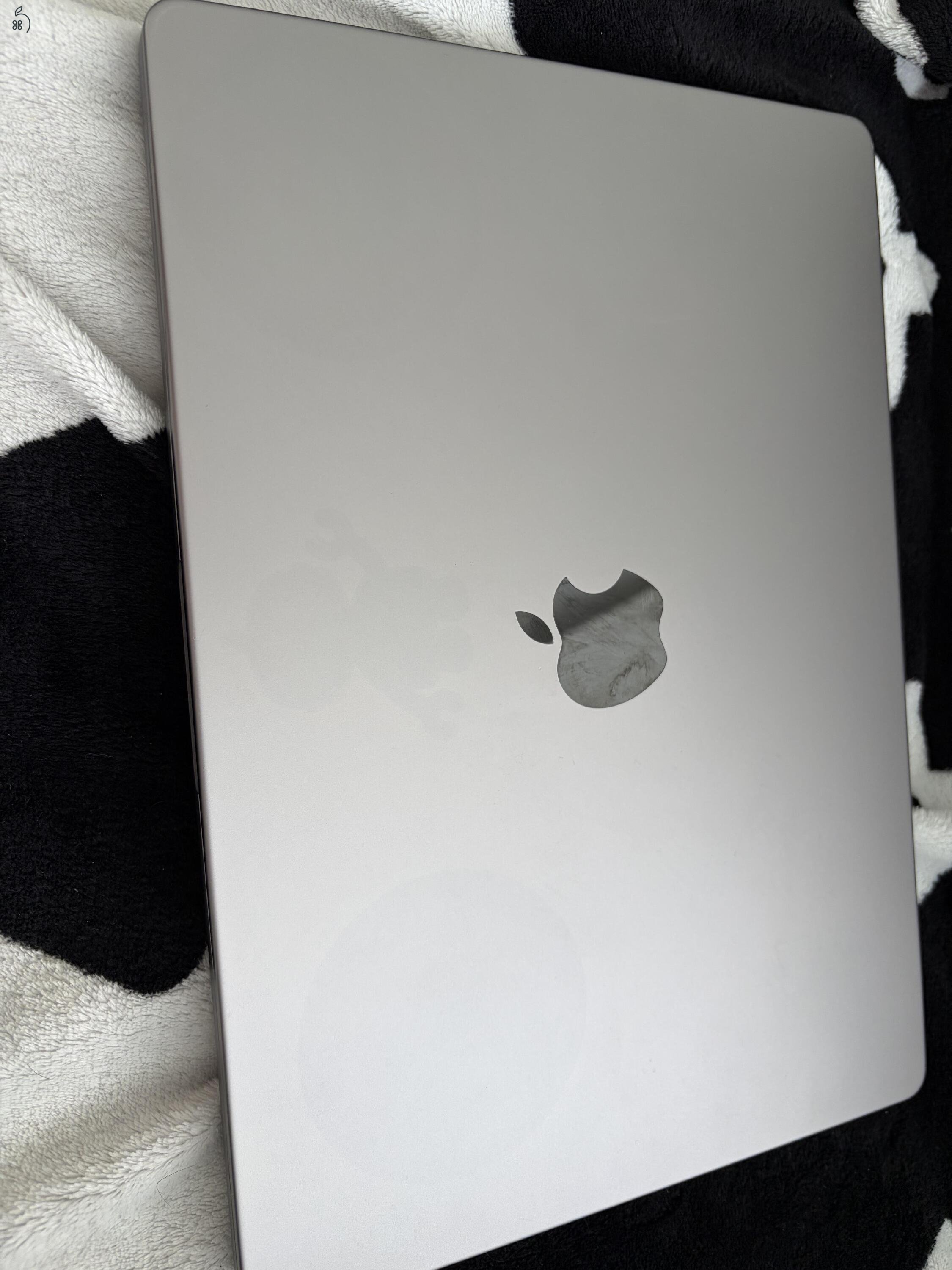 Eladó MacBook Pro 14 M1 Pro 10 CPU / 16 GPU / 32 GB RAM / 512 GB SSD / Space Gray