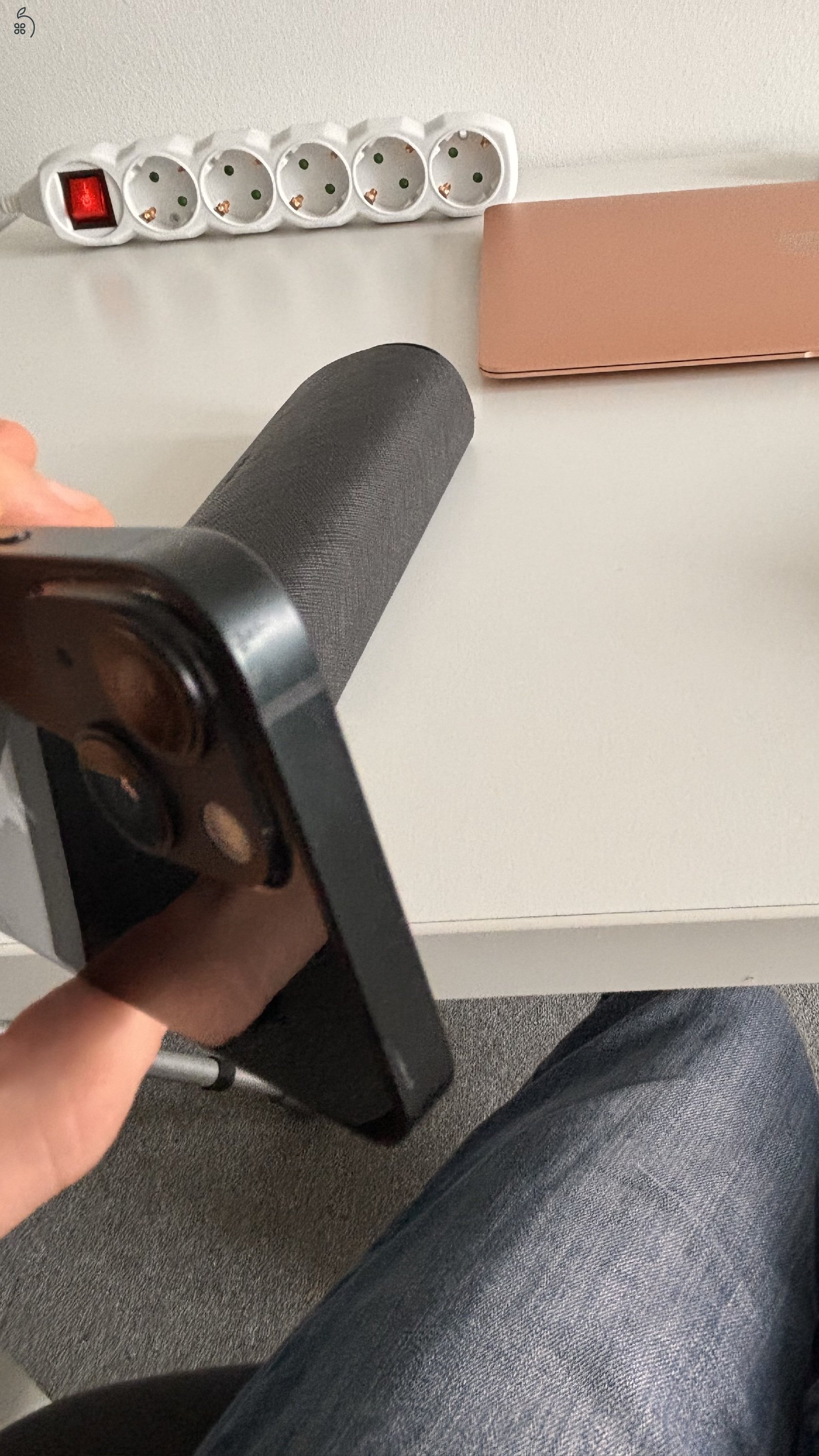 Eladóvá vált kártyafüggetlen, megkímélt állapotú iPhone 13 mini készülékem