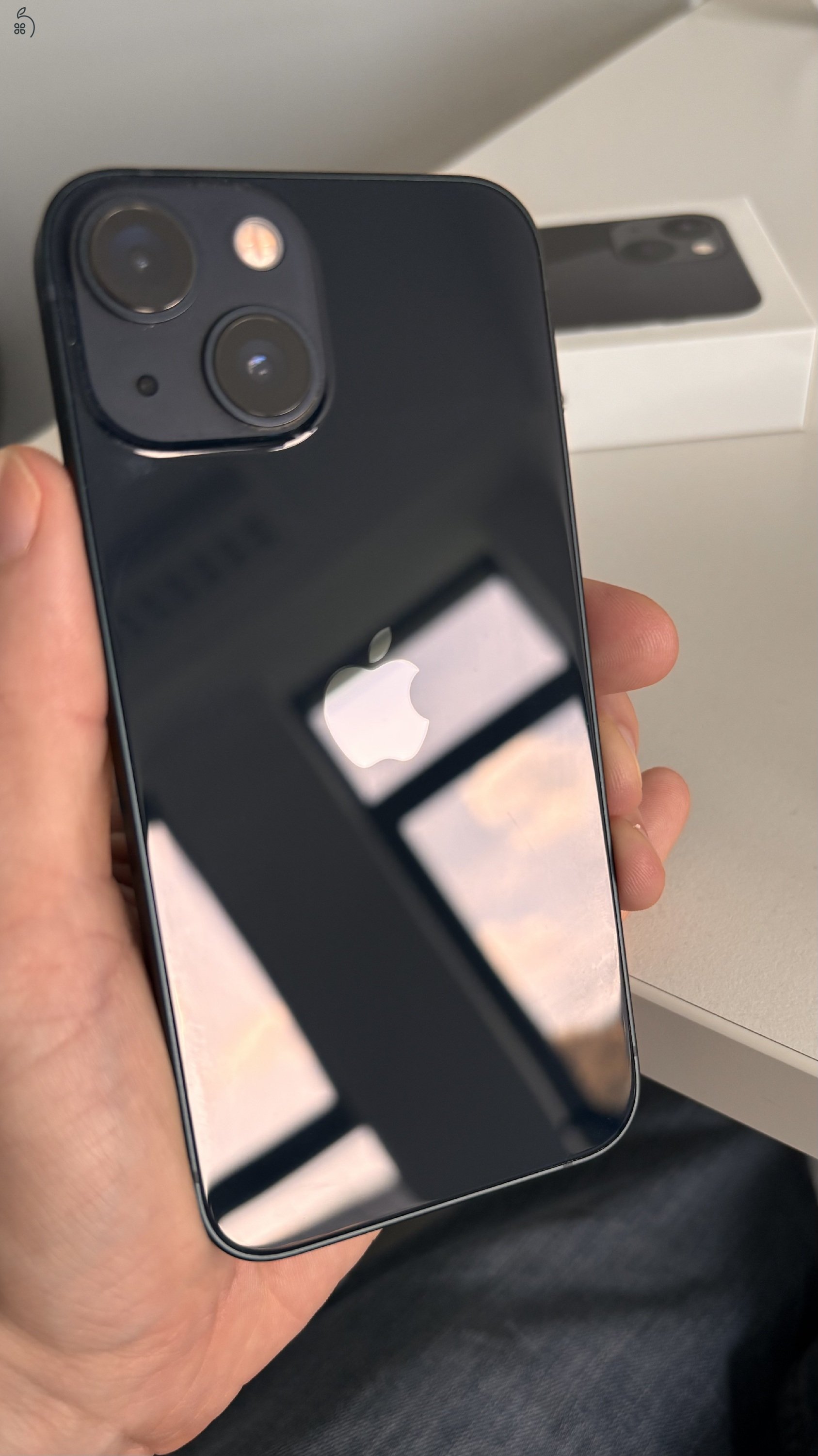 Eladóvá vált kártyafüggetlen, megkímélt állapotú iPhone 13 mini készülékem