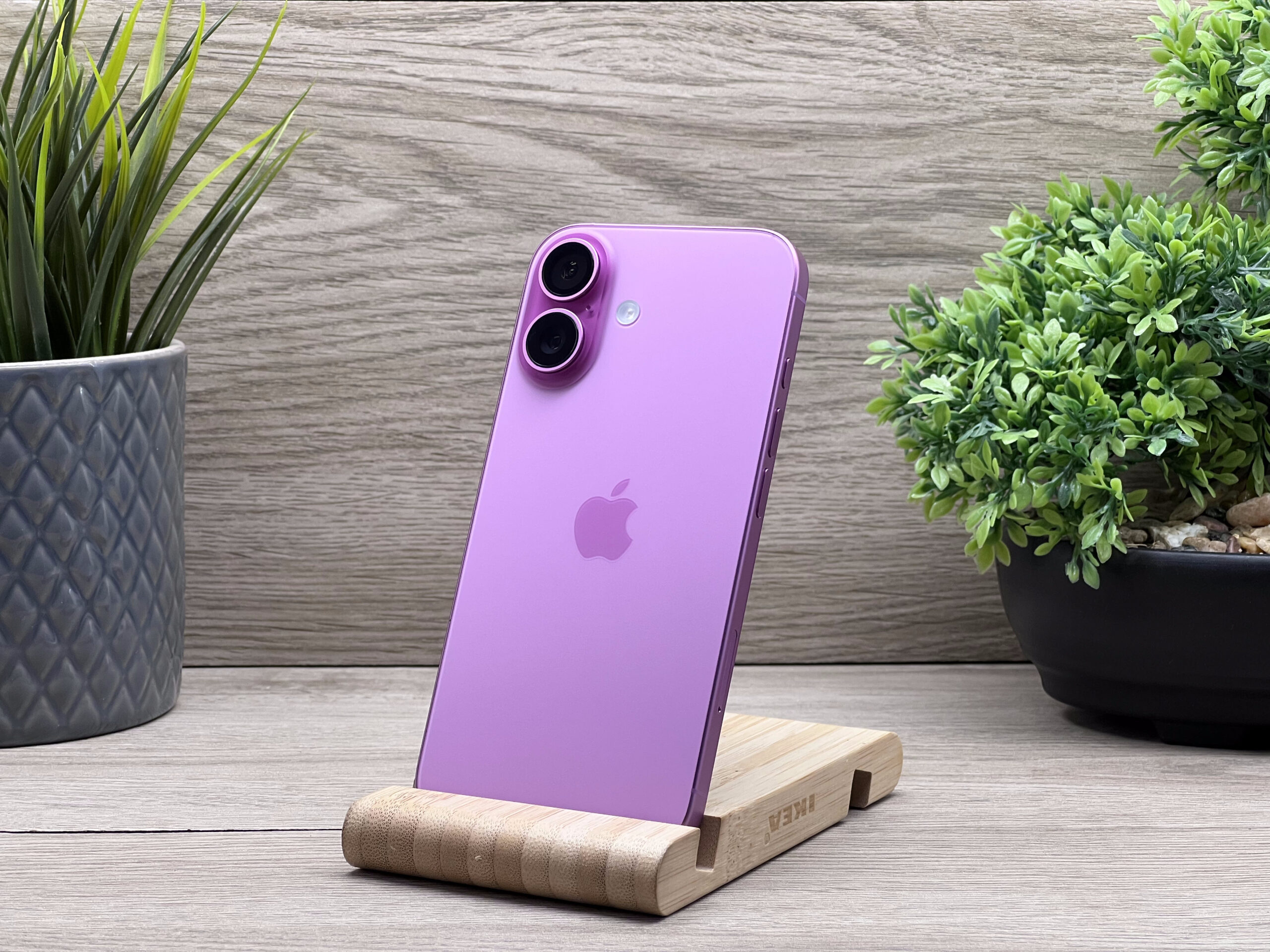 Hibátlan iPhone 16 Pink 512GB 2 ÉV Garanciával 93%