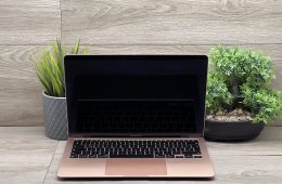 MacBook Air 2020 M1 13” 256GB 8GB 2 ÉV Garanciával