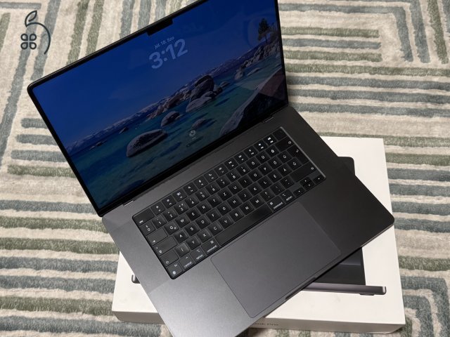 MacBook PRO 16” M3 Pro Chip 18GB/512GB akku 92% fulldoboz