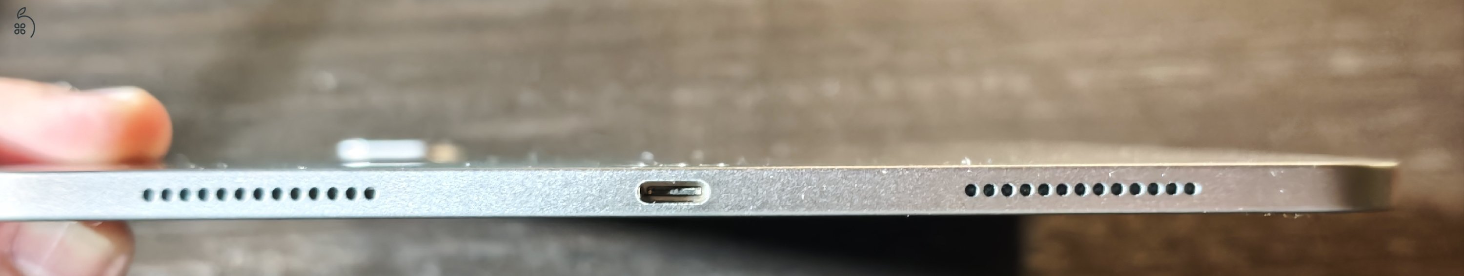 Ipad Pro 2020 11' + Logitech Slim Folio Pro billentyűzet + tok
