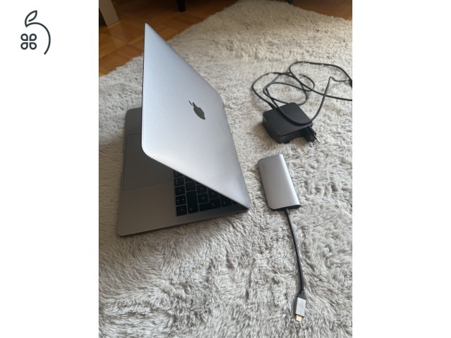 Eladó Apple MacBook Pro 13” (2017) – Friss akkumulátorral, megkímélt állapotban!